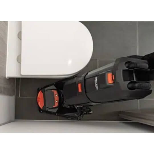 Mise en œuvre Autolaveuse à batterie 220NX Numatic compacte Nu-Clean