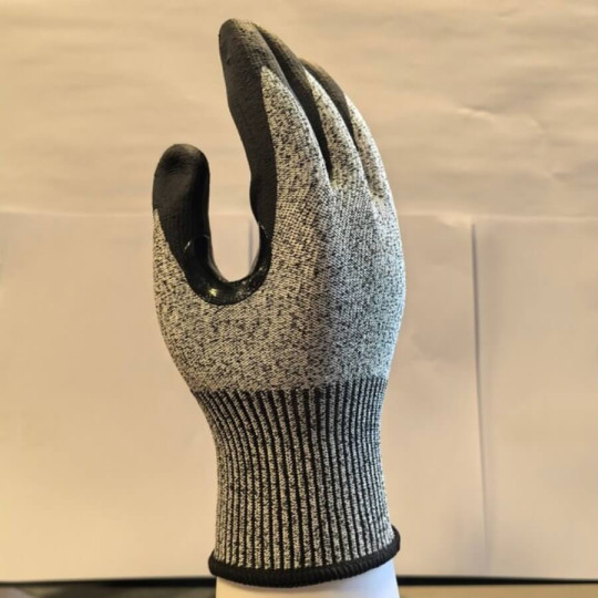 Gant anti-coupure HPPE mousse nitrile noir JAGUAR