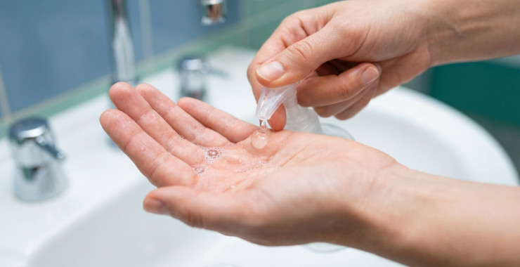 Quand se laver les mains en milieu hospitalier et pourquoi ?